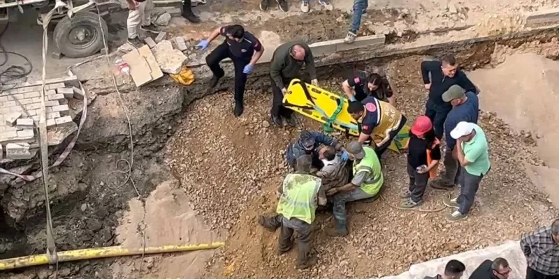 Bursa'da Altyapı Faciası! İşçi Toprak Altında Kaldı!