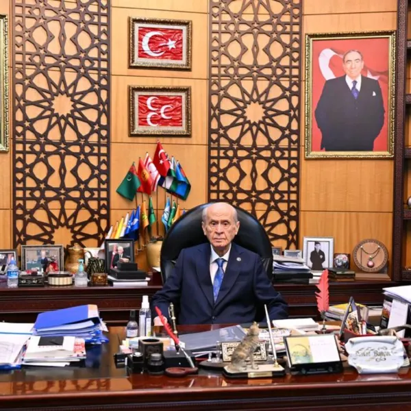 Bahçeli'den Anneler Günü Mesajı: Aileye Saldırı mı Var?