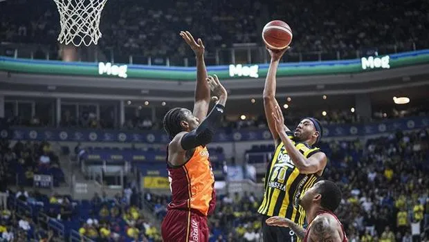 Fenerbahçe, Derbide Galatasaray'ı Ezdi Geçti! İşte Maçın Detayları