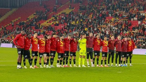 Göztepe Adana'da! Kritik Deplasman Maçı Başlıyor