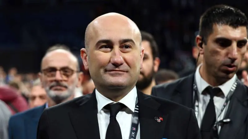 Hüseyin Yücel'den Şok Sözler: Bardağın Dolu Tarafı Nerede?