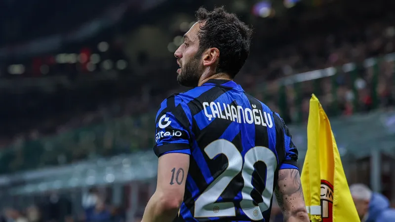 Inter Barcelona Maçı: Hakan Çalhanoğlu Sürprizi! İlk 11'de Mi?