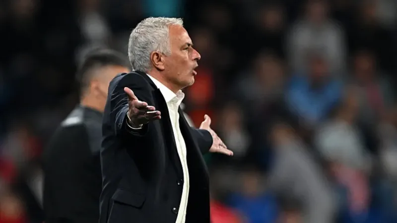 Mourinho'dan Hakemlere Sert Sözler: Konuşursam...