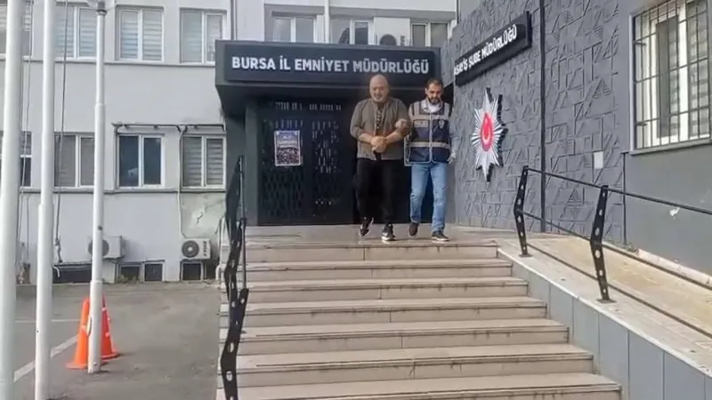 Firari Katil, Kızına Ziyaretinde Yakalandı! İşte O Anlar