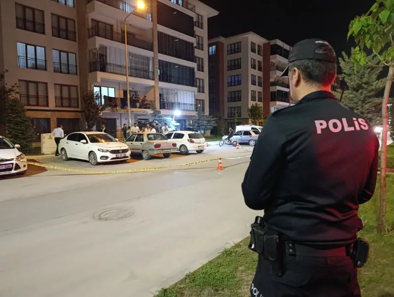 Elazığ'da Muhtara Şok Saldırı! Mahallede Silahlar Konuştu!