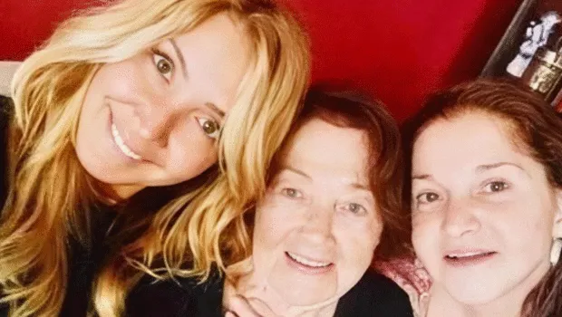 Ünlülerin Anneler Günü Paylaşımları: Duygu Dolu Anlar!