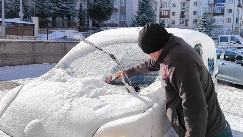 Sivas'ta Şok! Nisan Ayında Sibirya Soğukları: -16 Derece!