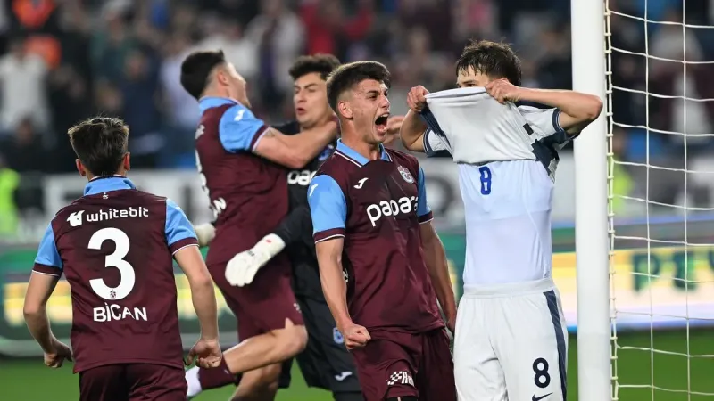 Trabzonspor U19 Tarih Yazdı! UEFA'da Yarı Finalde! Şok Gelişme!