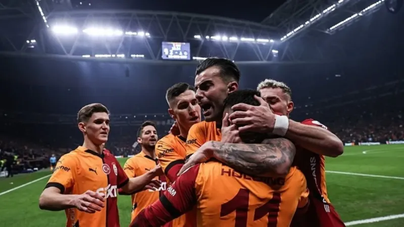GS-TS Maçı: Şifresiz Mi? Muhtemel 11'ler ve Kritik Detaylar!