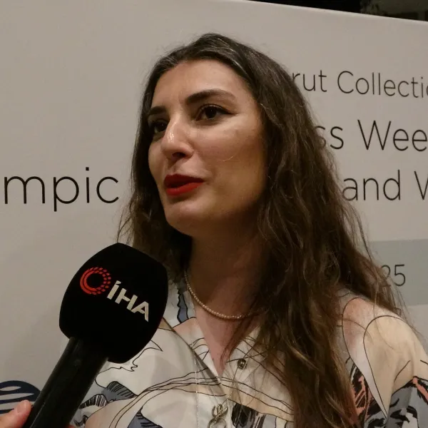 Neslihan Demir'den A Milli Kadın Voleybol Takımına Büyük Destek!