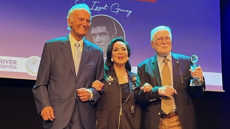 Türkan Şoray'dan Eğitime Anlamlı Bağış! O Tablo Kaça Satıldı?
