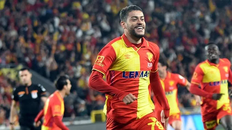 Romulo Süper Lig'i Bırakıp İtalya'ya mı Gidiyor? Transferde Son Dakika!