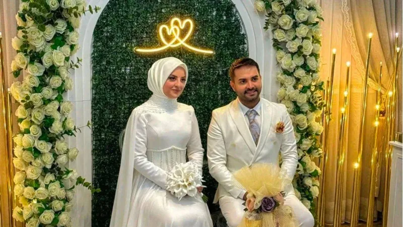Kadir Ezildi Evlendi! Ünlü Sunucunun Mutlu Günü