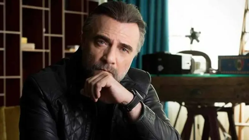 Oktay Kaynarca'dan Şok İtiraf! Takım Elbiseye Veda Mı?