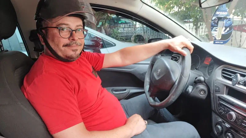 Araba Kullanırken Kask Cezası! Adam Şaşkına Döndü