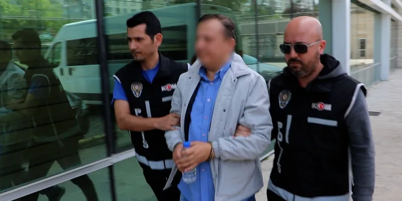 Samsun'da Şok Baskın! Otomobilde 17 Ruhsatsız Silah Bulundu