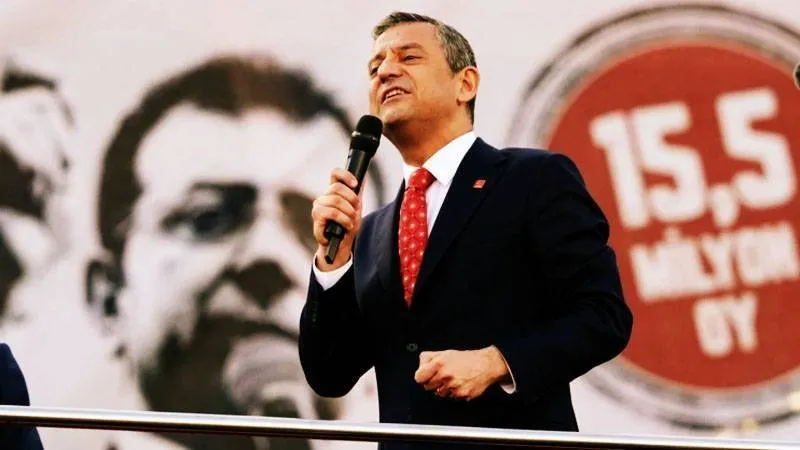 Özgür Özel Antalya'da: Millet İradesine Sahip Çıkıyor! Şok Açıklamalar