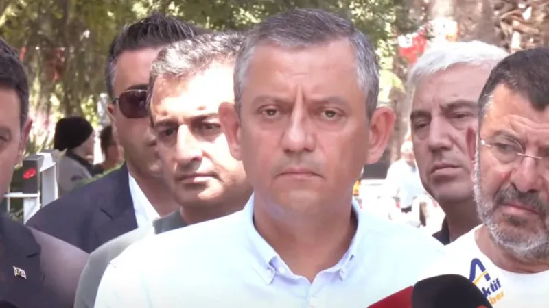 Özgür Özel'den İmamoğlu davasının Silivri'ye alınmasına tepki: Toplumun Çağlayan'ı basacağını düşünüyorsun, bu kadar korkuyorsan demek ki yanlış yapıyorsun!