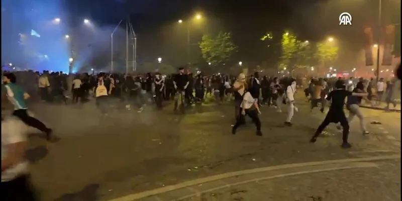 PSG Şampiyonluğu Paris'i Karıştırdı! Sokaklar Savaş Alanına Döndü!