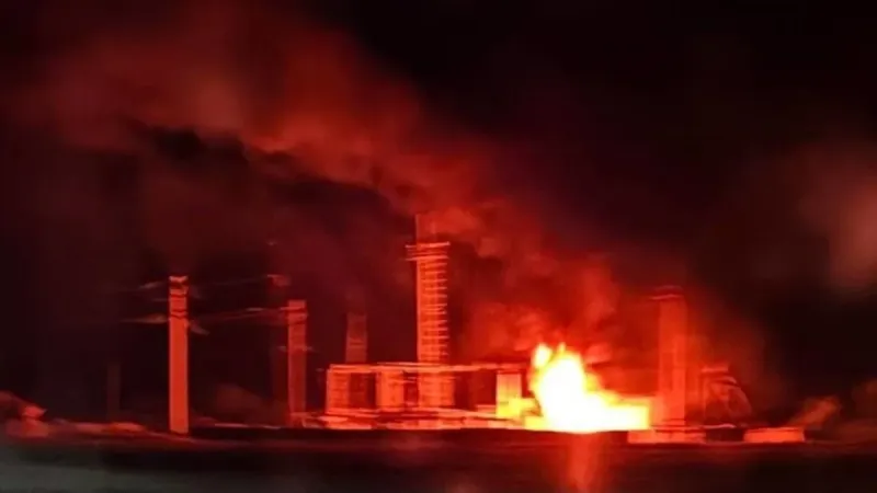 Rusya’nın Pearl Harbor’ı! Zelenskiy yönetti: Saldırılar devam ediyor: Zaporijya’da elektrik kesintileri