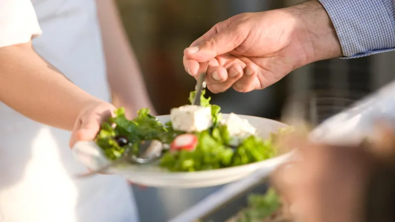 Salatanız topraktan vücudunuza mikroplastik taşıyor olabilir