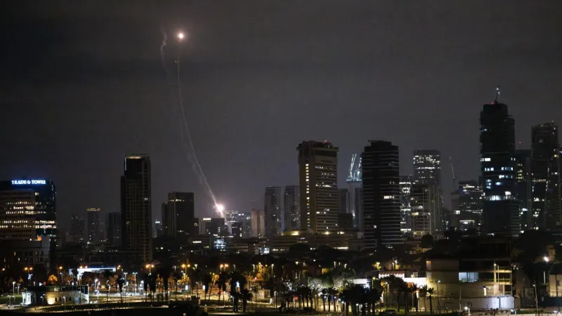 Tel Aviv Alarmda! Patlama Sesleri Yükseldi, İran Füze Saldırısı mı?