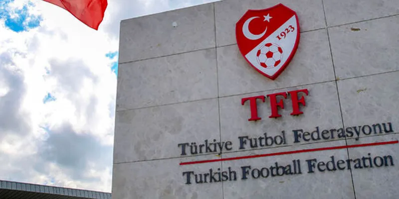 Selçuk Şahin Eyüpspor'da! TFF'den Duygusal Veda Mesajı