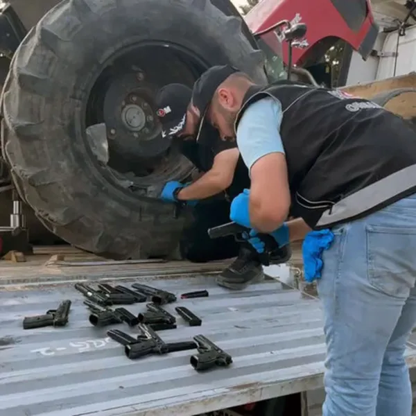 Traktörde Silah Cephaneliği! Adana'da Şok Baskın