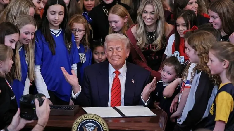 Trump’tan Kaliforniya’ya LGBT tehdidi: Fonunuzu keserim