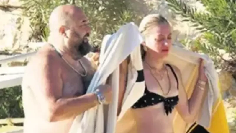Somer Şef'ten Aşk Bombası! Yeni Sevgilisiyle Çeşme'de Yakalandı!