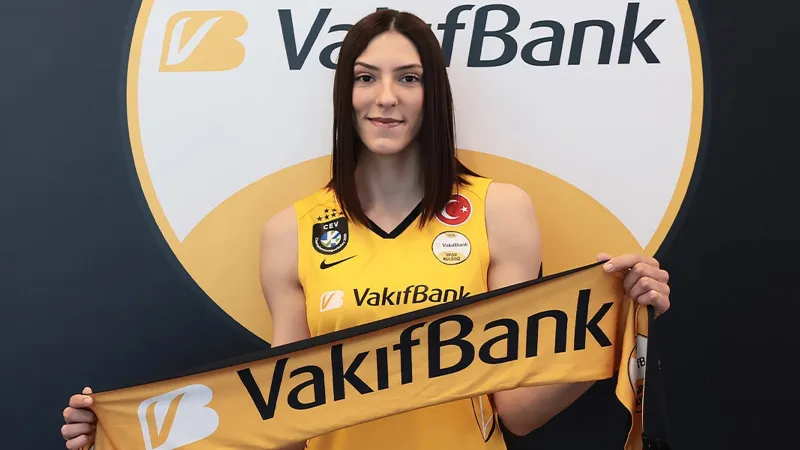 VakıfBank flaş transferini resmen duyurdu: 10 yıl sonra yine Türkiye'de yeni adresinde