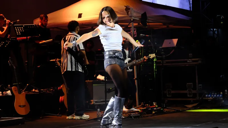 Zeynep Bastık Konya'yı Salladı! Unutulmaz Konser Anları